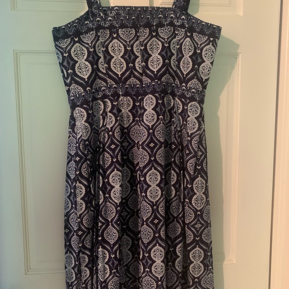Ivanka pattern Dress - Picture 3 of 4
